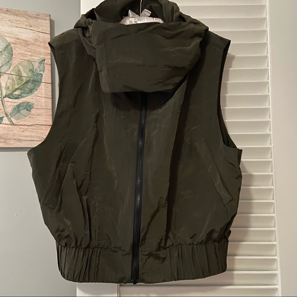 Sunday Off Club • Detachable Mask-Hooded Vest - Picture 1 of 4